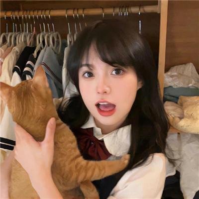 小姑娘艾萝依